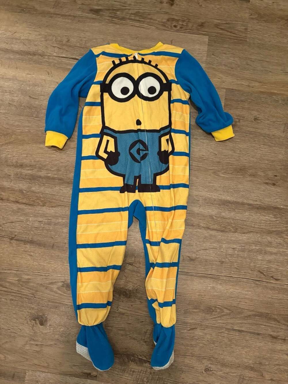 Despicable Me Minion Fleece Footed Pajamas Sleeper Size 3T